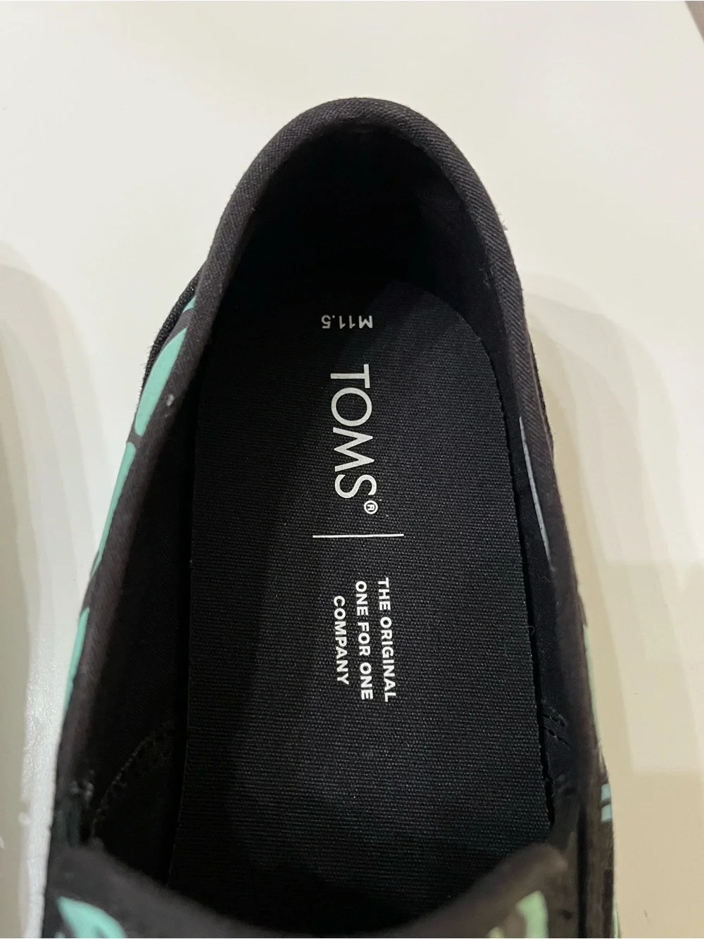 TOMS Men's 11.5 Alien Glow In The Dark Slip On Shoes Black Mint Green